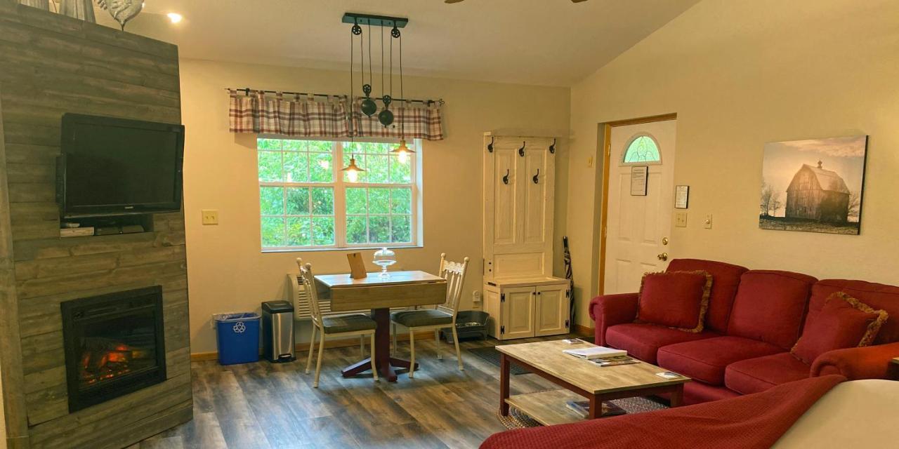 Hawk Valley Retreat & Cottages Galena Εξωτερικό φωτογραφία