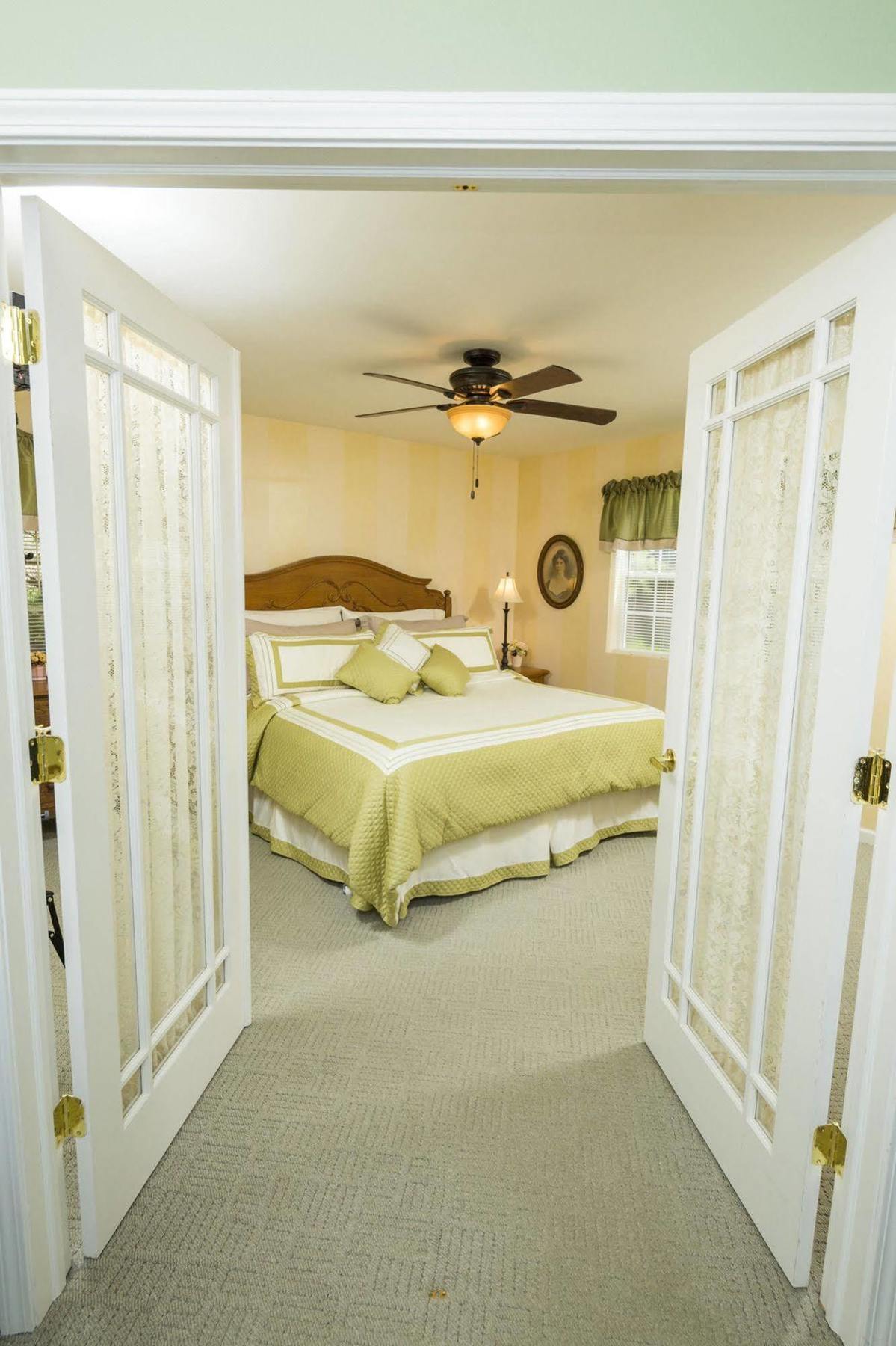 Hawk Valley Retreat & Cottages Galena Εξωτερικό φωτογραφία