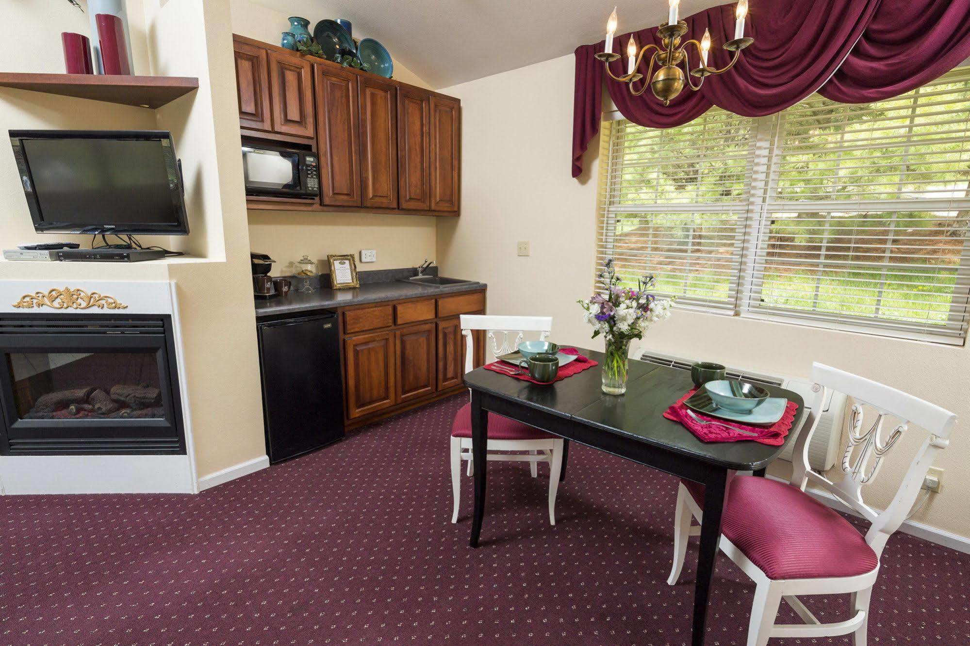 Hawk Valley Retreat & Cottages Galena Εξωτερικό φωτογραφία
