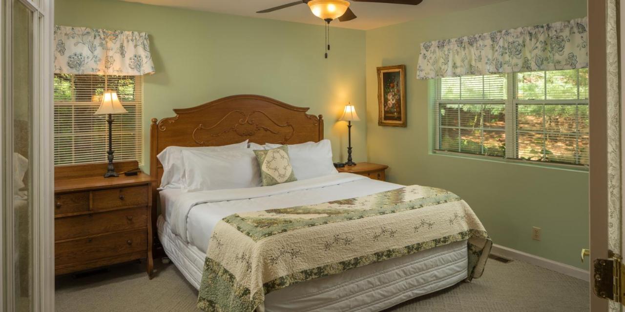 Hawk Valley Retreat & Cottages Galena Εξωτερικό φωτογραφία