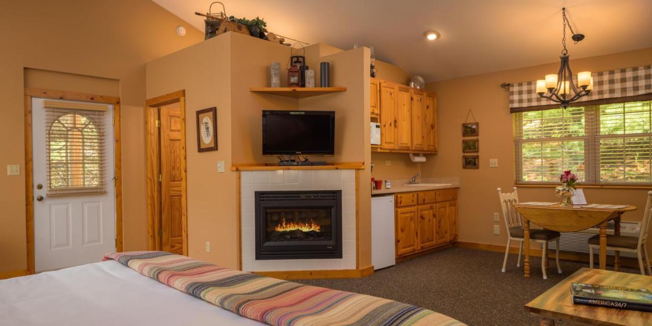 Hawk Valley Retreat & Cottages Galena Εξωτερικό φωτογραφία